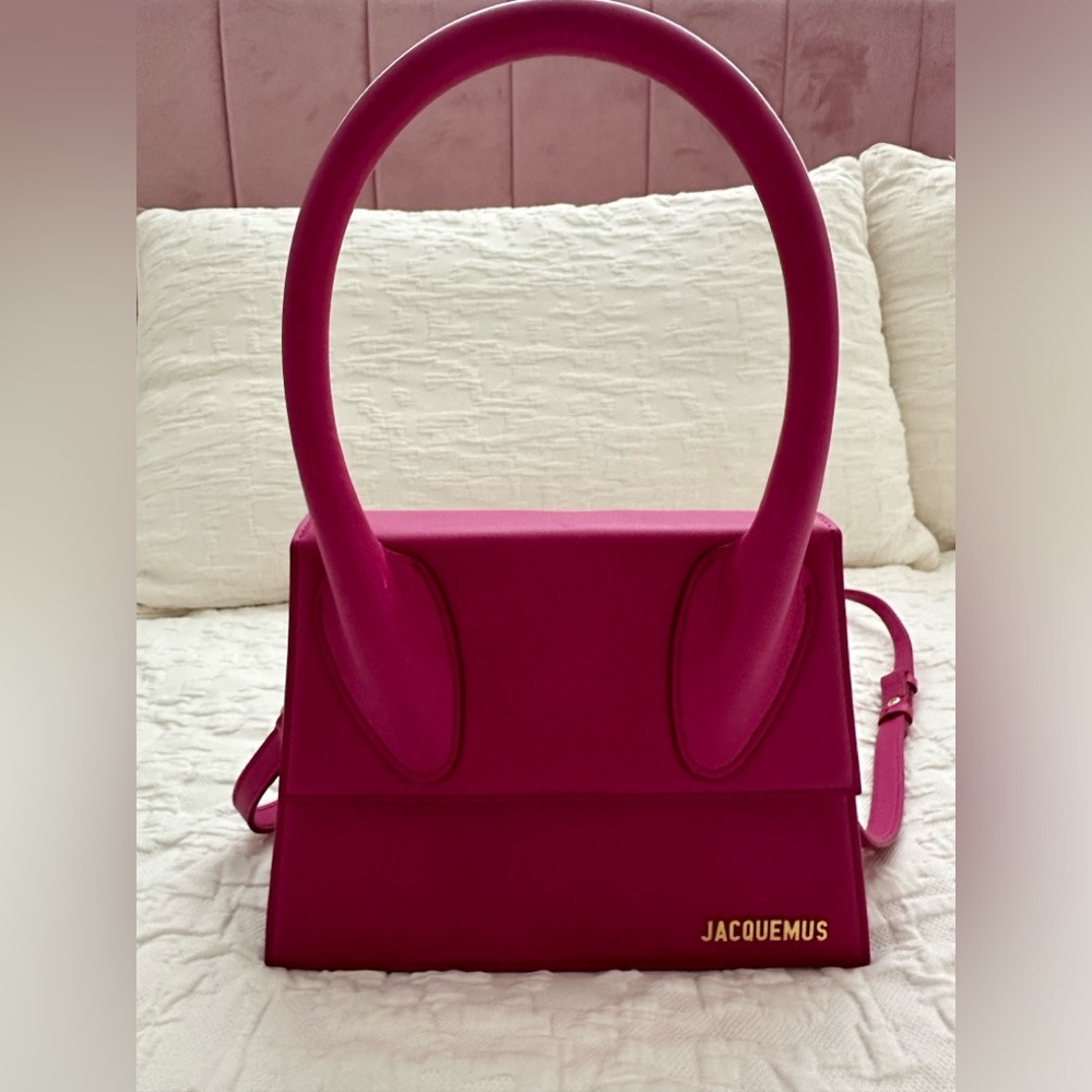 Jacqumus Crossbody Handbag (Fuchsia)